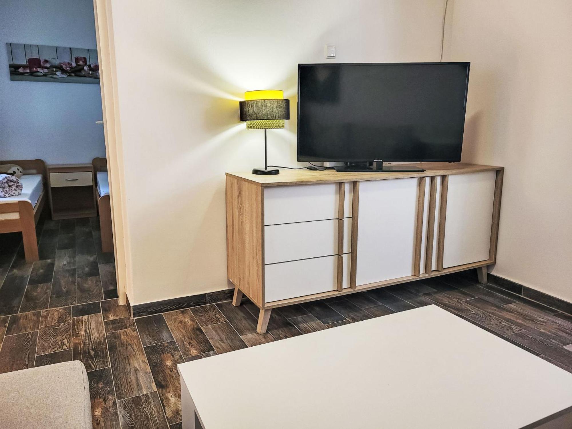Holiday Home Matea By Interhome Nin Bagian luar foto