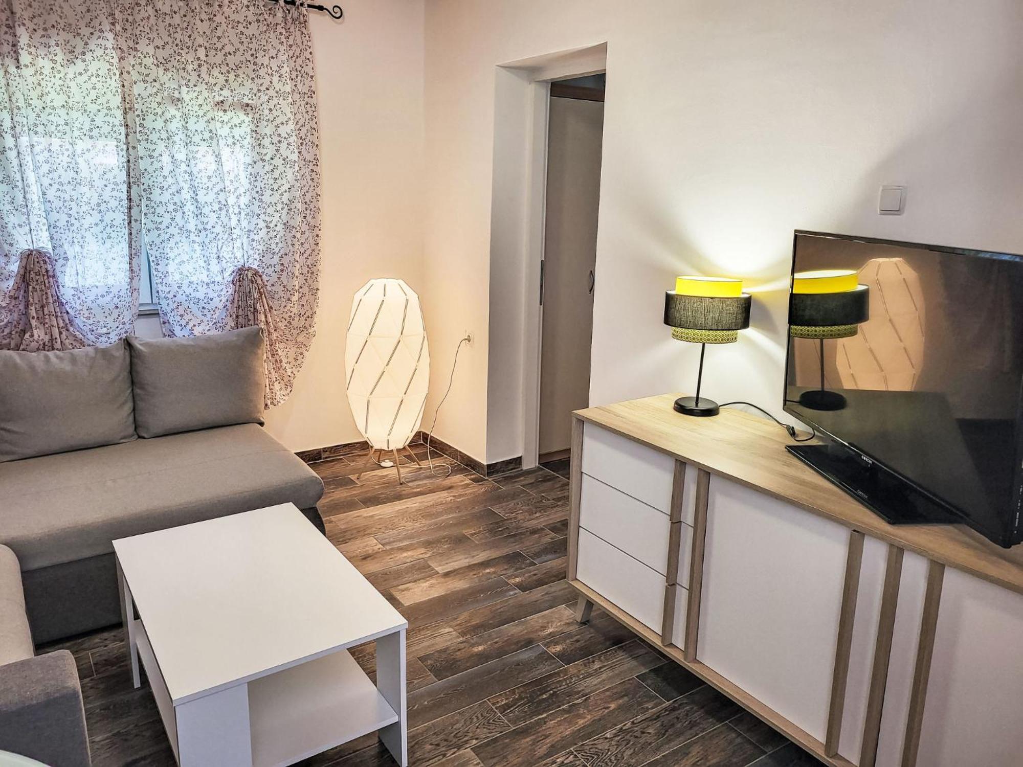 Holiday Home Matea By Interhome Nin Bagian luar foto