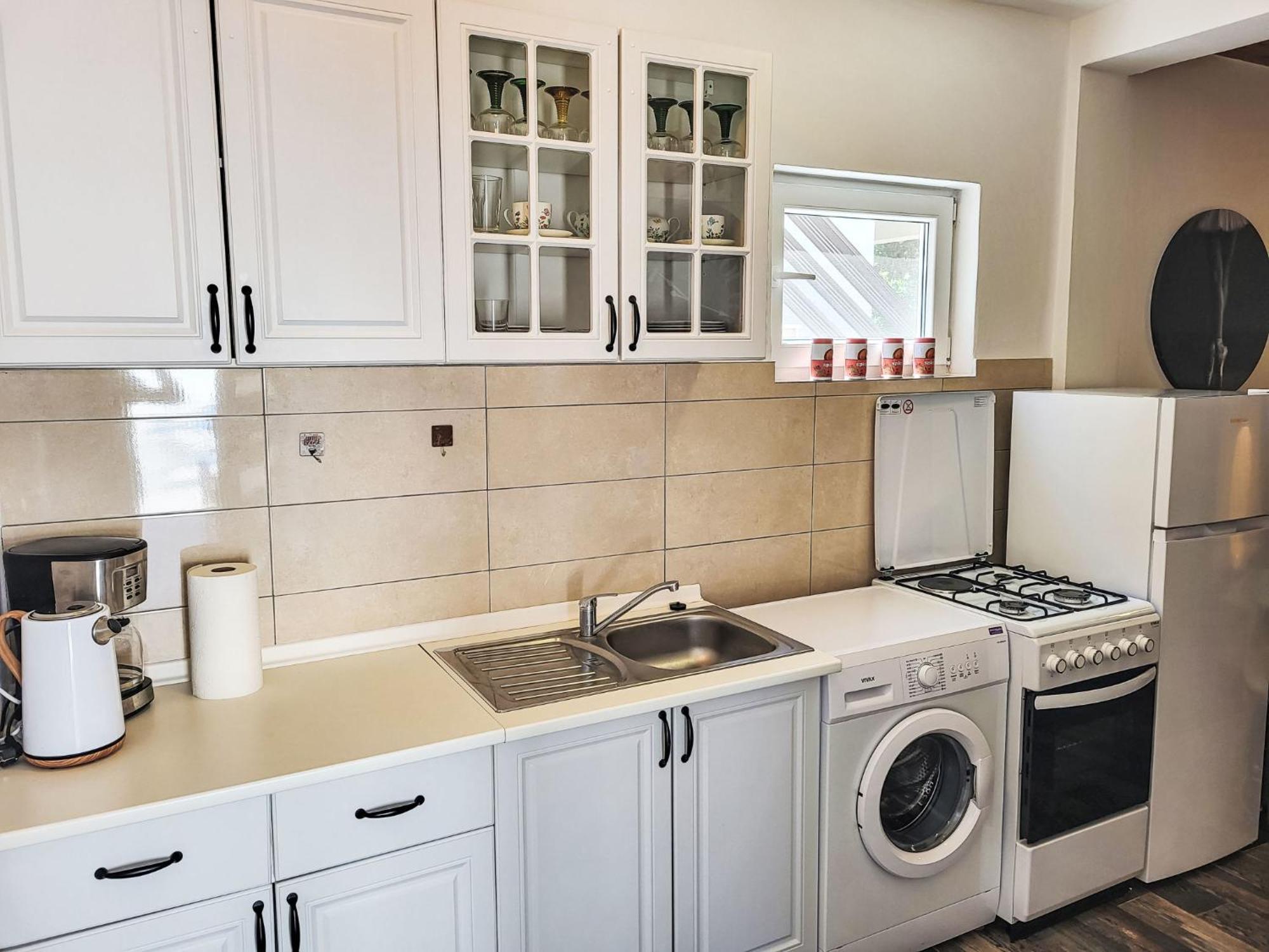 Holiday Home Matea By Interhome Nin Bagian luar foto