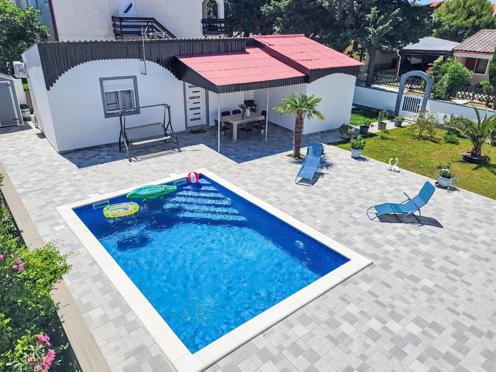 Holiday Home Matea By Interhome Nin Bagian luar foto